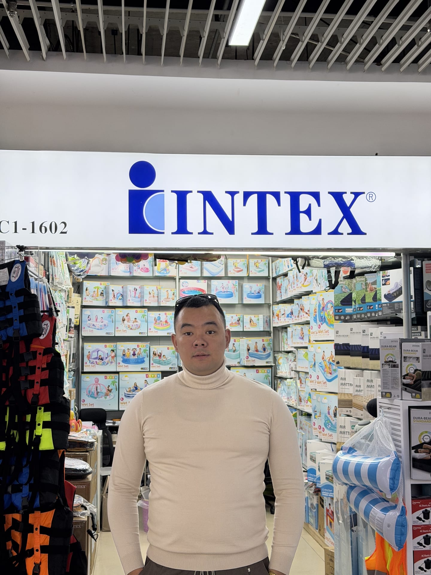 Дистрибьютор INTEX